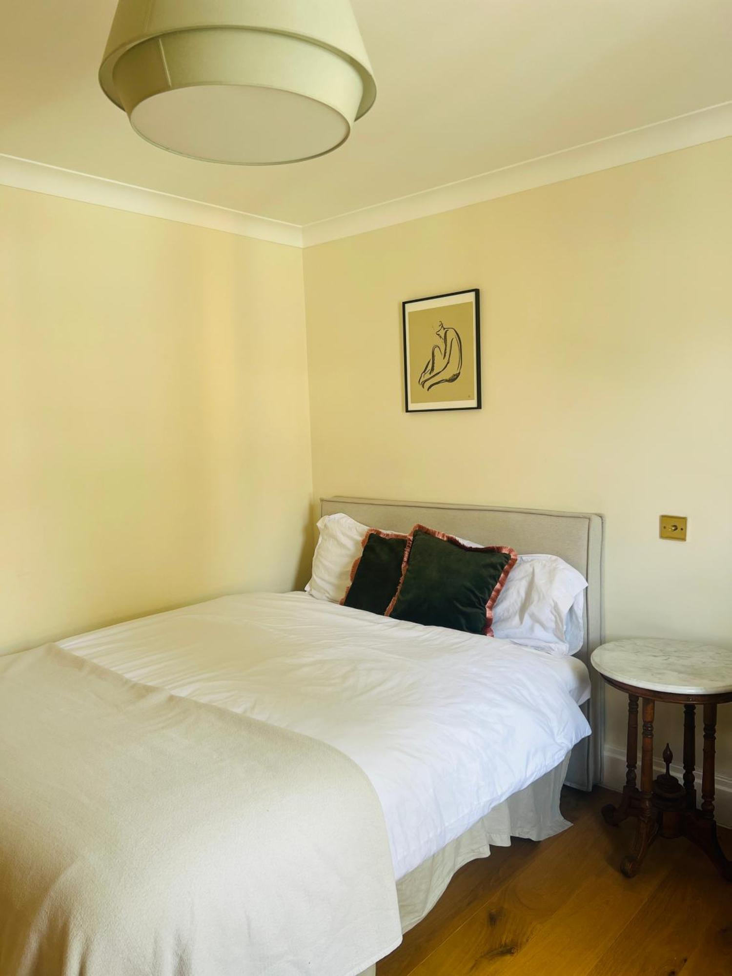 Bloomrooms@knightsbridge/hydepark London